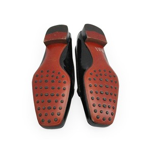 https://dbiyorq10n2b9.cloudfront.net/product-images/CSHOTOD0029/TODS-Patent-LeatherSuede-Loafers-Black-S-38.5-5.5-Soles.jpg.webp