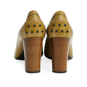 https://dbiyorq10n2b9.cloudfront.net/product-images/CSHOTOD0044/TODS-Patent-Loafer-Pumps-YellowGreen-S-39.5-6-Back.jpg.webp