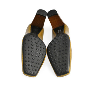 https://dbiyorq10n2b9.cloudfront.net/product-images/CSHOTOD0044/TODS-Patent-Loafer-Pumps-YellowGreen-S-39.5-6-Soles.jpg.webp