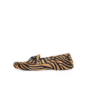 https://dbiyorq10n2b9.cloudfront.net/product-images/CSHOTOD0067/TODS-Pony-Hair-Tiger-Print-Gommino-Loafers-S-38-5-Side.jpg.webp