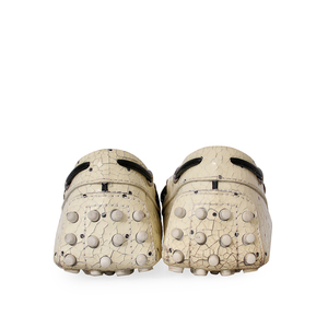 https://dbiyorq10n2b9.cloudfront.net/product-images/CSHOTOD0068/TODS-Leather-Gommino-Loafers-CreamBlack-S-37.5-4.5-Back.jpg.webp