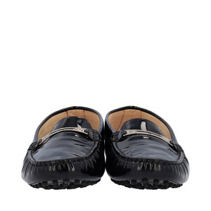 https://dbiyorq10n2b9.cloudfront.net/product-images/CSHOTOD0094/TODS-Patent-Embellished-Loafers-Black_1.jpg.webp