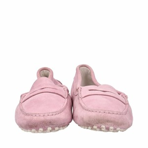 https://dbiyorq10n2b9.cloudfront.net/product-images/CSHOTOD0161/TODS-Suede-Loafers-Pink_3.-.jpg.jpg.webp