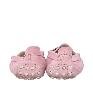 https://dbiyorq10n2b9.cloudfront.net/product-images/CSHOTOD0161/TODS-Suede-Loafers-Pink_4.jpg.webp