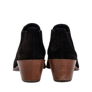https://dbiyorq10n2b9.cloudfront.net/product-images/CSHOTOD0194/TODS-Suede-Ankle-Booties-Black_4.jpg.webp