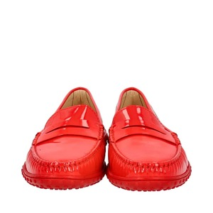 https://dbiyorq10n2b9.cloudfront.net/product-images/CSHOTOD0202/TODS-Patent-Loafers-Red_4.jpg.webp