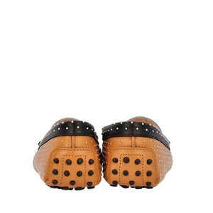 https://dbiyorq10n2b9.cloudfront.net/product-images/CSHOTOD0240/TODS-Leather-Micro-Borchie-Gommini-Loafers-Multicolour_5.jpg.webp