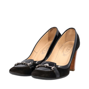 https://dbiyorq10n2b9.cloudfront.net/product-images/CSHOTOD0246/TODS-Suede-Patent-Block-Heels-Black_2.jpg.webp