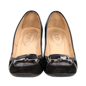 https://dbiyorq10n2b9.cloudfront.net/product-images/CSHOTOD0246/TODS-Suede-Patent-Block-Heels-Black_3.jpg.webp