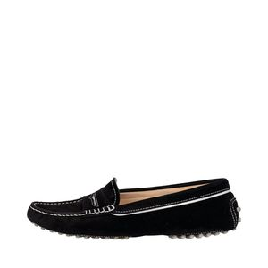 https://dbiyorq10n2b9.cloudfront.net/product-images/CSHOTOD0261/TODS-Suede-Gommino-Driving-Loafers-Black-Silver_1.jpg.webp