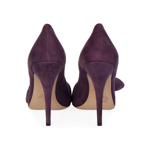 https://dbiyorq10n2b9.cloudfront.net/product-images/CSHOVA121/VALENTINO-Suede-Bow-Pumps-Purple-S-40-6.5-back.jpg.webp