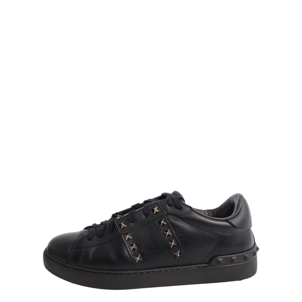 Leather Rockstud Untitled 11 Sneakers Black