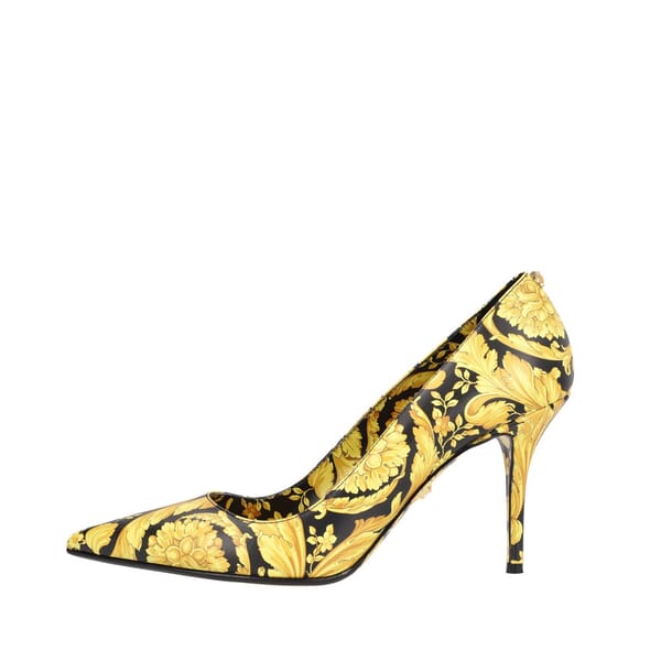 Leather Barocco Print Medusa Pumps Black/Yellow