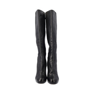 https://dbiyorq10n2b9.cloudfront.net/product-images/CSHOYSL0037/YVES-SAINT-LAURENT-Vintage-Leather-Gaby-Boots-Black_1.jpg.webp