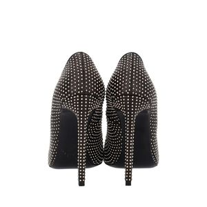 https://dbiyorq10n2b9.cloudfront.net/product-images/CSHOYSL0112/SAINT-LAURENT-Leather-Studded-Pumps-Black_5.jpg.webp