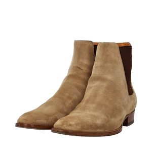 https://dbiyorq10n2b9.cloudfront.net/product-images/CSHOYSL0115/SAINT-LAURENT-Suede-Wyatt-Chelsea-Boots-Beige_3.jpg.webp