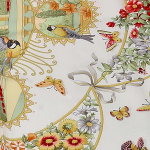 https://dbiyorq10n2b9.cloudfront.net/product-images/CSHWFER0006/Salvatore-Ferragamo-Silk-Butterfly-Scarf-Green_1.jpg.webp