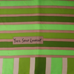 https://dbiyorq10n2b9.cloudfront.net/product-images/CSHWYSL0001/YVES-SAINT-LAURENT-Vintage-Silk-Scarf-Green_3.jpg.webp