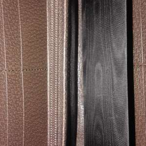 https://dbiyorq10n2b9.cloudfront.net/product-images/CWALGUC141/GUCCI-GG-Supreme-Courrier-Zip-Around-Wallet-interior.jpg.webp