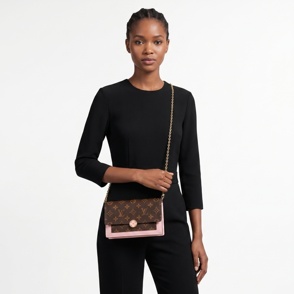Monogram Flore Chain Wallet Rose Ballerine