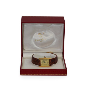 https://dbiyorq10n2b9.cloudfront.net/product-images/CWATCART0007/CARTIER-Tank-Vermeil-Quartz-box.jpg.webp