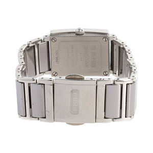 https://dbiyorq10n2b9.cloudfront.net/product-images/CWATRAD0022/RADO-Jubile-Diamond_3.jpg.webp
