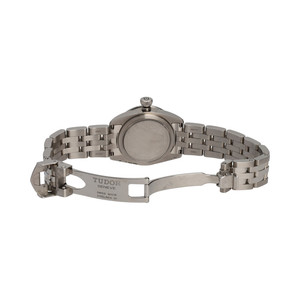 https://dbiyorq10n2b9.cloudfront.net/product-images/CWATTUD0001/TUDOR-Glamour-Date_2.jpg.webp