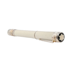 https://dbiyorq10n2b9.cloudfront.net/product-images/PENMBC0051/MONTBLANC-Mahatma-Gandhi-Fountain-Pen-Limited-Edition_2.jpg.webp