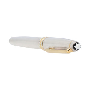 https://dbiyorq10n2b9.cloudfront.net/product-images/PENMBC0065/MONTBLANC-Meisterstuck-Solitaire-Fountain-Pen_5.jpg.webp