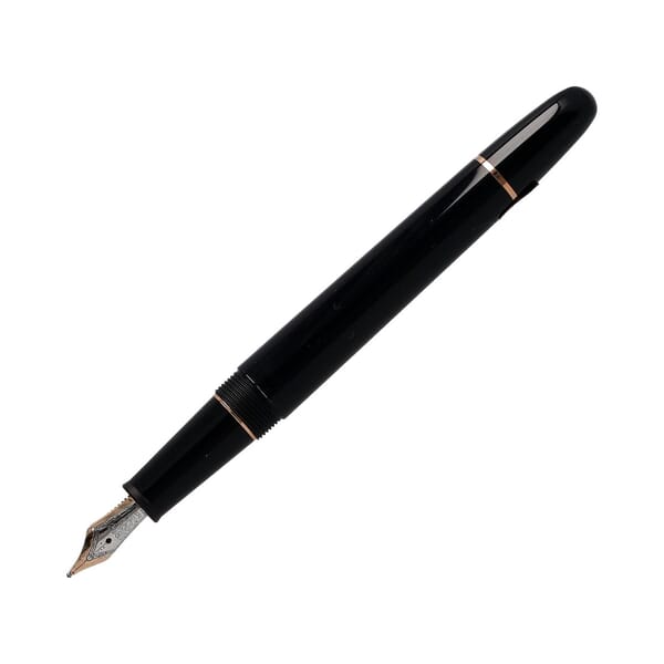 Meisterstuck Rose Gold Coated Fountain Pen