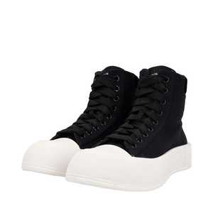 https://dbiyorq10n2b9.cloudfront.net/product-images/SHOAMQ0027/ALEXANDER-MCQUEEN-Canvas-High-Top-Sneakers-Black_2.jpg.webp