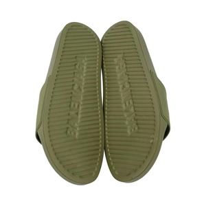 https://dbiyorq10n2b9.cloudfront.net/product-images/SHOBAL0064/BALENCIAGA-Rubber-Logo-Embossed-Pool-Slides-Army-Green_5.jpg.webp