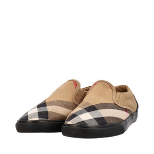 https://dbiyorq10n2b9.cloudfront.net/product-images/SHOBUR0076/BURBERRY-Check-Kids-Slip-On-Sneakers-Beige_6.jpg.webp