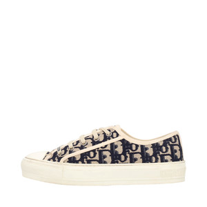 https://dbiyorq10n2b9.cloudfront.net/product-images/SHOCD0034/CHRISTIAN-DIOR-Oblique-Jacquard-Walk-N-Dior-Sneakers-Navy-White-_4.jpg.webp