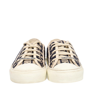 https://dbiyorq10n2b9.cloudfront.net/product-images/SHOCD0034/CHRISTIAN-DIOR-Oblique-Jacquard-Walk-N-Dior-Sneakers-Navy-White-_6.jpg.webp