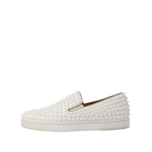https://dbiyorq10n2b9.cloudfront.net/product-images/SHOCL0204/CHRISTIAN-LOUBOUTIN-Leather-Roller-Boat-Spiked-Slip-On-Sneakers-White_4.jpg.webp
