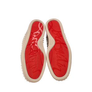https://dbiyorq10n2b9.cloudfront.net/product-images/SHOCL0231/CHRISTIAN-LOUBOUTIN-Leather-Louis-Orlato-Spikes-High-Top-Sneakers-Beige_5.jpg.webp