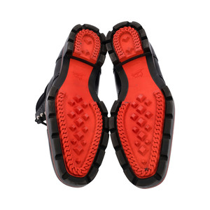 https://dbiyorq10n2b9.cloudfront.net/product-images/SHOCL0270/CHRISTIAN-LOUBOUTIN-Leather-Trapman-Boots-Black_5.jpg.webp