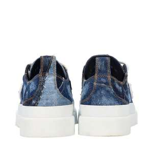 https://dbiyorq10n2b9.cloudfront.net/product-images/SHODG0182/DOLCE-GABBANA-Denim-Patchwork-Sneakers-Blue_4.jpg.webp