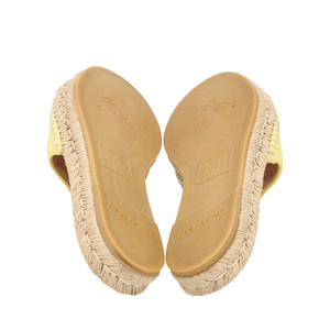 https://dbiyorq10n2b9.cloudfront.net/product-images/SHOGUC0325/GUCCI-GG-Marmont-Espadrille-Sandals-Yellow_5.jpg.webp