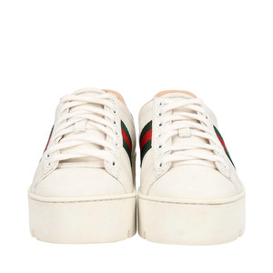https://dbiyorq10n2b9.cloudfront.net/product-images/SHOGUC0473/GUCCI-Leather-Platform-Ace-Bee-Sneakers-White_3.jpg.webp