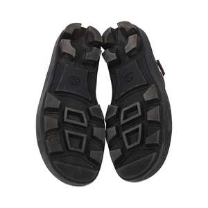 https://dbiyorq10n2b9.cloudfront.net/product-images/SHOGUC0769/GUCCI-Gucci-Stripe-Strap-Sandals-Black-White_5.jpg.webp