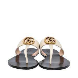 https://dbiyorq10n2b9.cloudfront.net/product-images/SHOGUC0982/GUCCI-Leather-Thong-Double-G-Sandals-White_3.jpg.webp