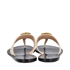 https://dbiyorq10n2b9.cloudfront.net/product-images/SHOGUC0982/GUCCI-Leather-Thong-Double-G-Sandals-White_5.jpg.webp