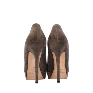 https://dbiyorq10n2b9.cloudfront.net/product-images/SHOJC0201/JIMMY-CHOO-Suede-Cosmic-Platform-Pumps-Grey_2.jpg.webp