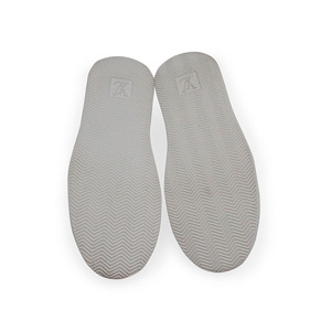 https://dbiyorq10n2b9.cloudfront.net/product-images/SHOLV0120/LOUIS-VUITTON-Damier-Beverly-Hills-Sneakers-Grey-S-42-8-Soles.jpg.webp
