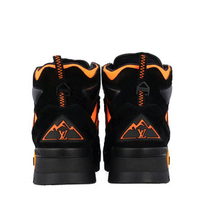 https://dbiyorq10n2b9.cloudfront.net/product-images/SHOLV0305/LOUIS-VUITTON-Suede-Hiking-Boots-Black-Orange_3.jpg.webp