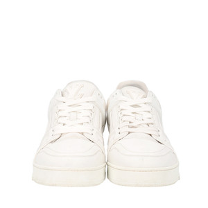 https://dbiyorq10n2b9.cloudfront.net/product-images/SHOLV0498/LOUIS-VUITTON-Leather-LV-Trainer-Sneakers-White_3.jpg.webp