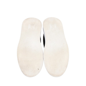 https://dbiyorq10n2b9.cloudfront.net/product-images/SHOLV0519/LOUIS-VUITTON-Empreinte-Beverly-Hills-Sneakers-Black-Beige_5.jpg.webp