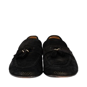 https://dbiyorq10n2b9.cloudfront.net/product-images/SHOLV0568/LOUIS-VUITTON-Suede-Perforated-Tassel-Loafers-Black_3..jpg.webp